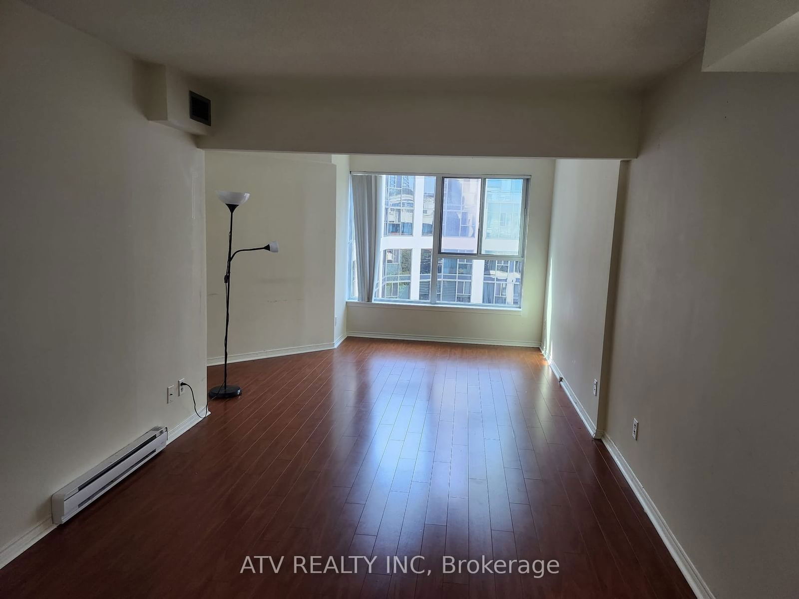 222 The Esplanade, unit 829 for rent - image #10