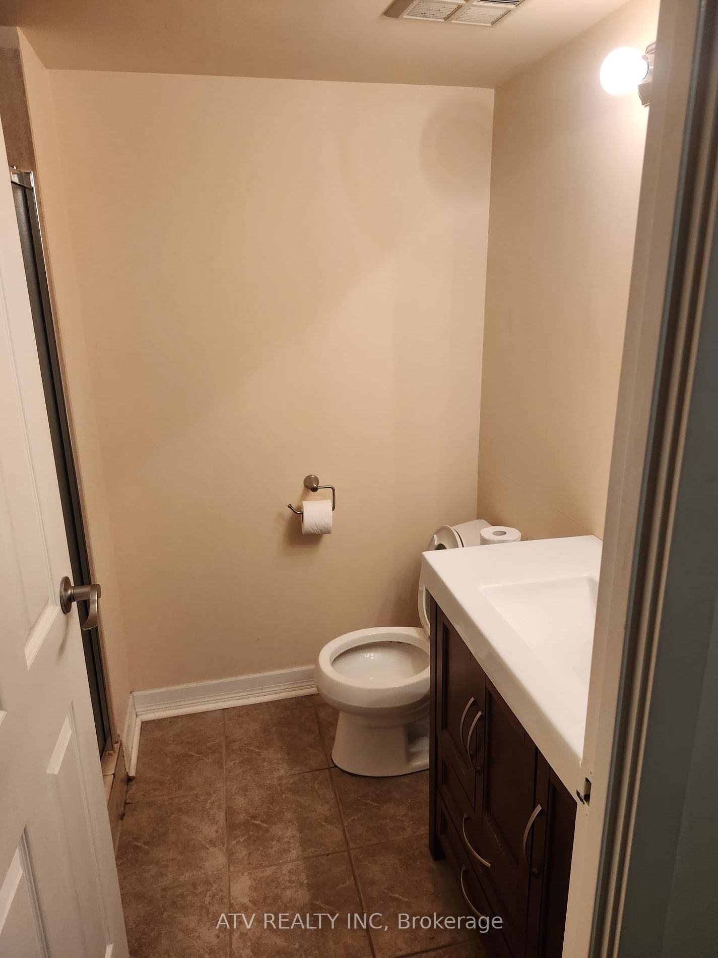 222 The Esplanade, unit 829 for rent - image #3