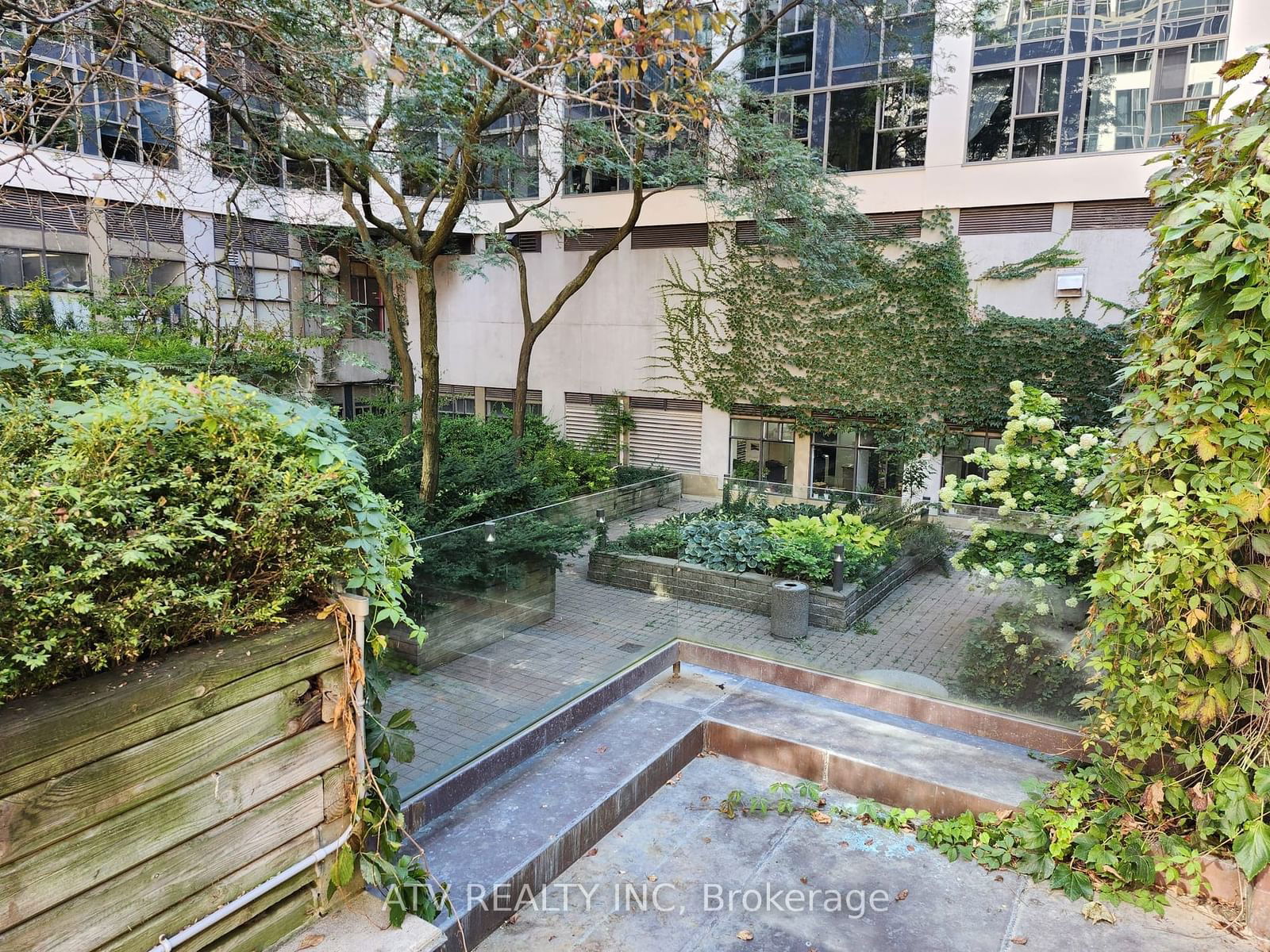 222 The Esplanade, unit 829 for rent - image #32