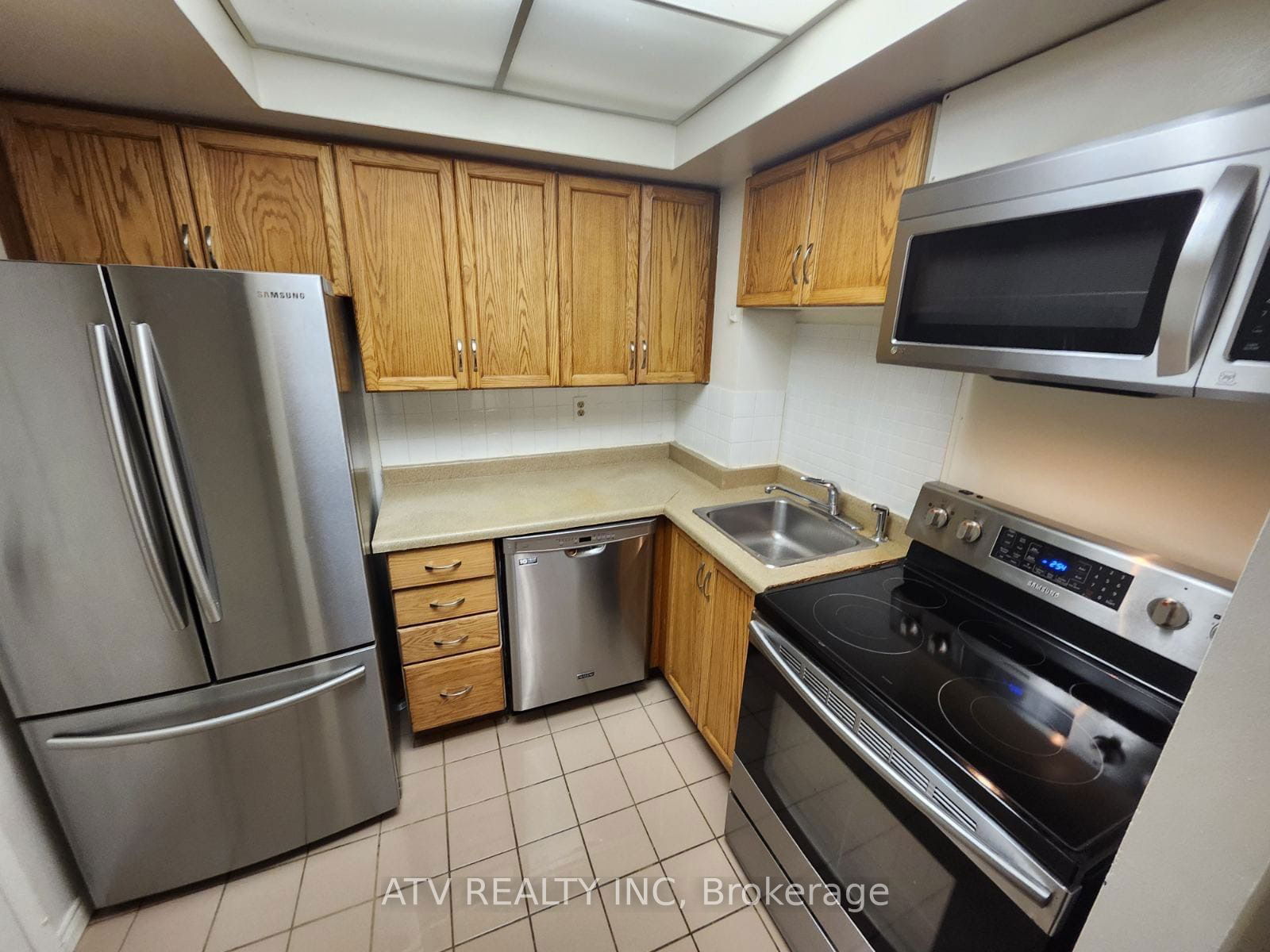 222 The Esplanade, unit 829 for rent - image #36