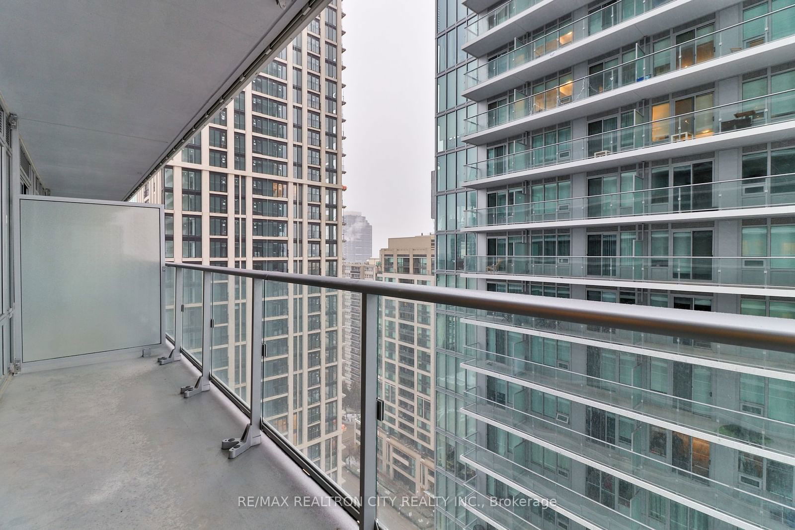 195 Redpath Ave, unit 2216 for rent - image #18