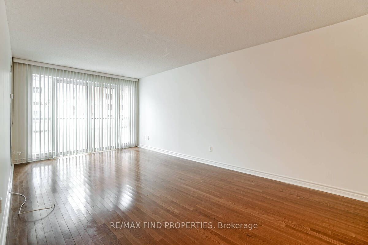 270 Wellington St W, unit 401 for sale - image #11