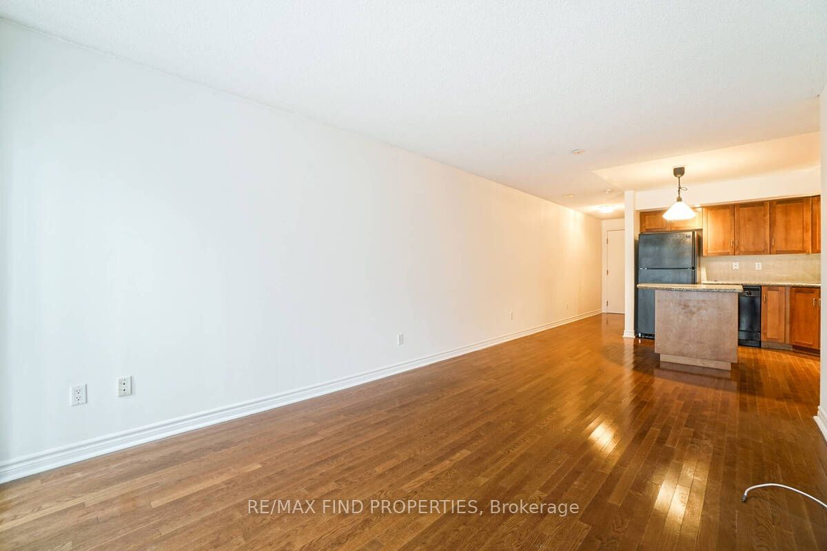 270 Wellington St W, unit 401 for sale - image #14