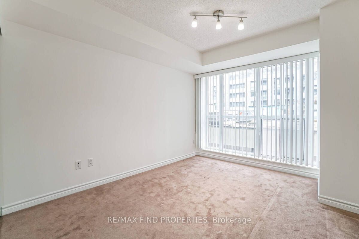 270 Wellington St W, unit 401 for sale - image #15