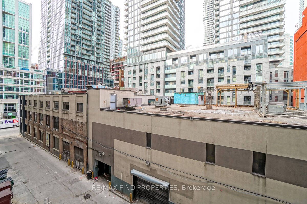 270 Wellington St W, unit 401 for sale - image #22