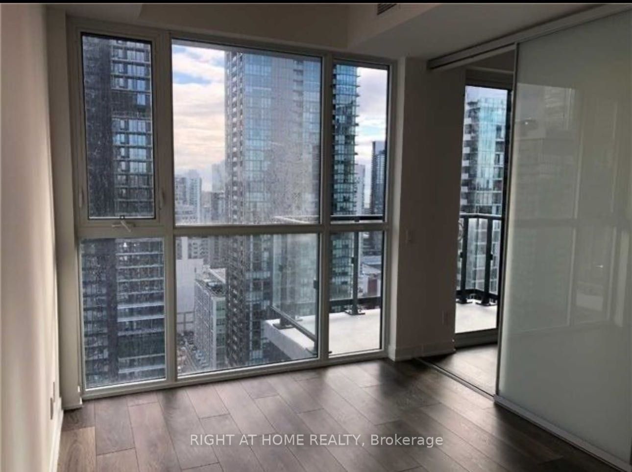 87 Peter St, unit 3201 for rent - image #5