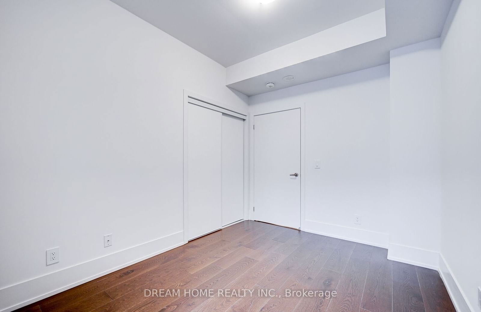 270 Davenport Rd, unit TH16 for rent - image #10