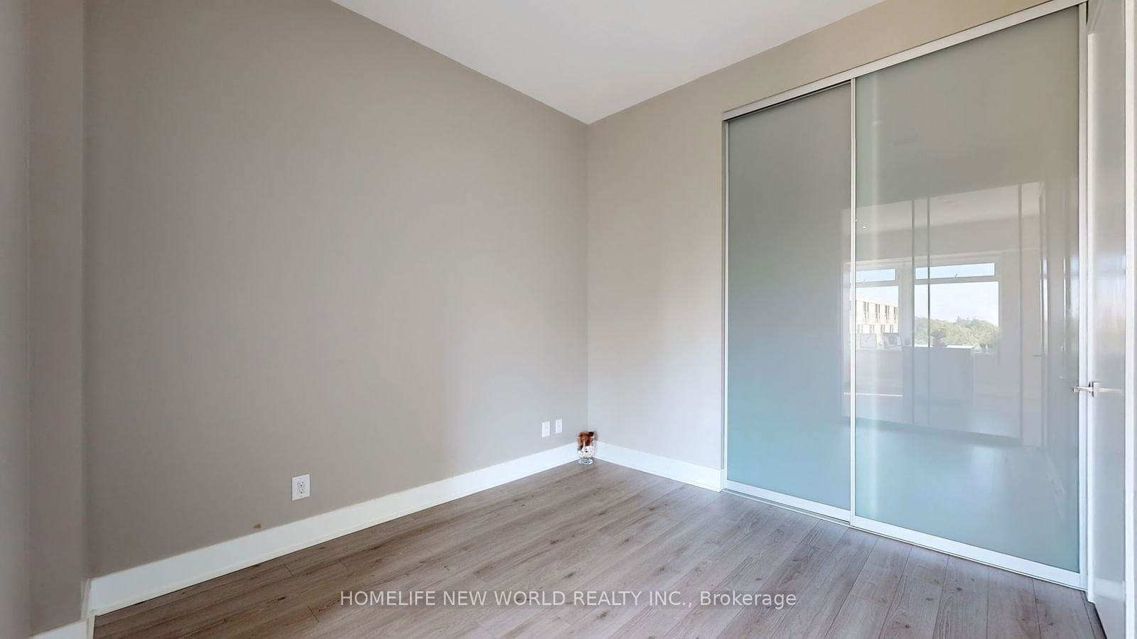 111 St Clair Ave W, unit 622 for sale - image #16