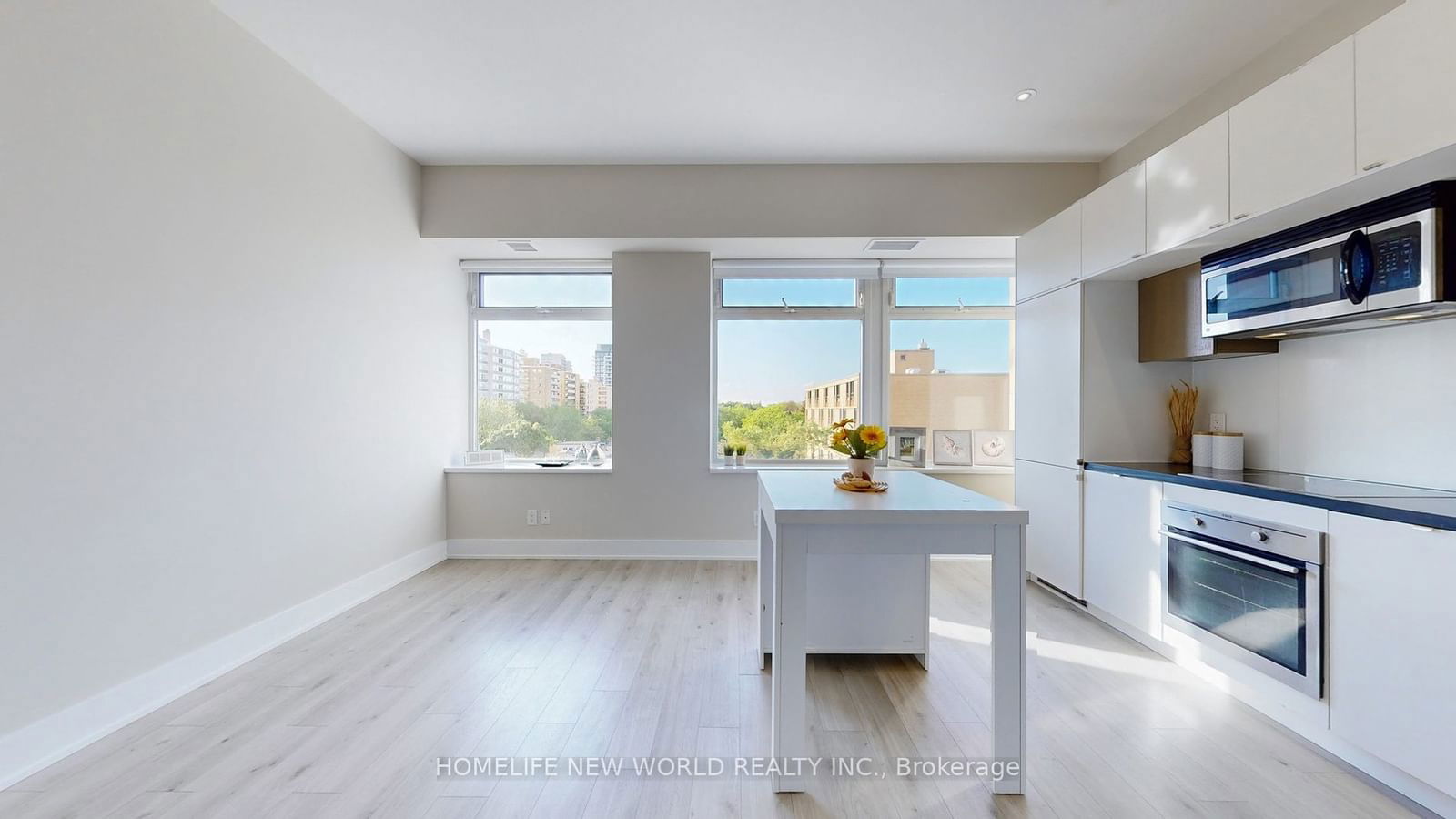 111 St Clair Ave W, unit 622 for sale - image #2