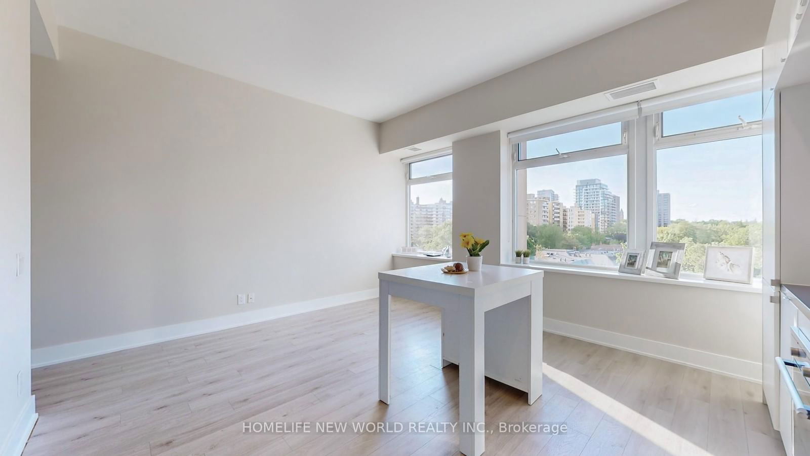 111 St Clair Ave W, unit 622 for sale - image #5