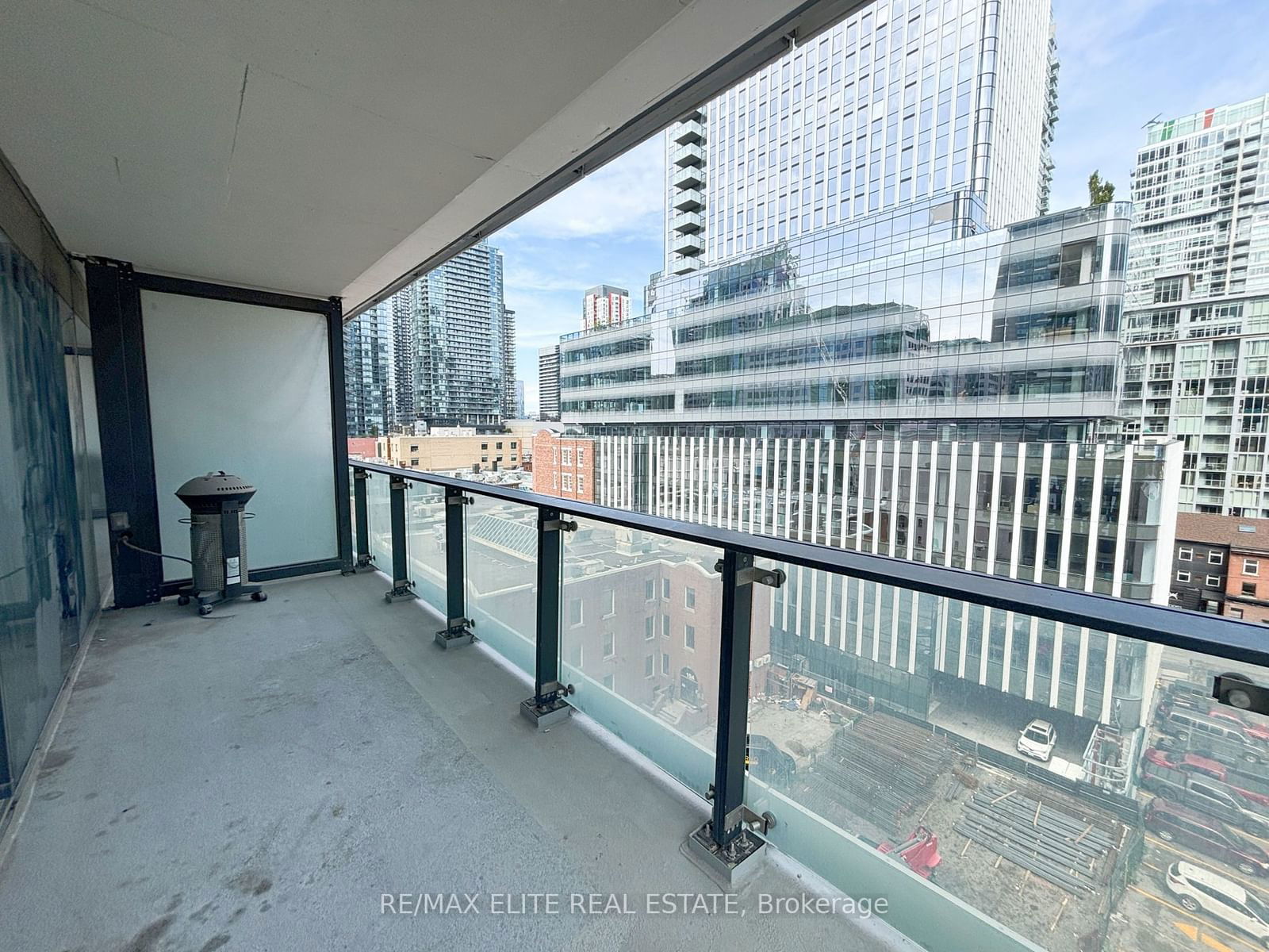 224 King St, unit 703 for rent