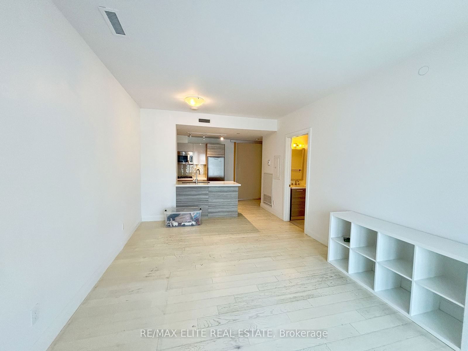 224 King St, unit 703 for rent - image #2