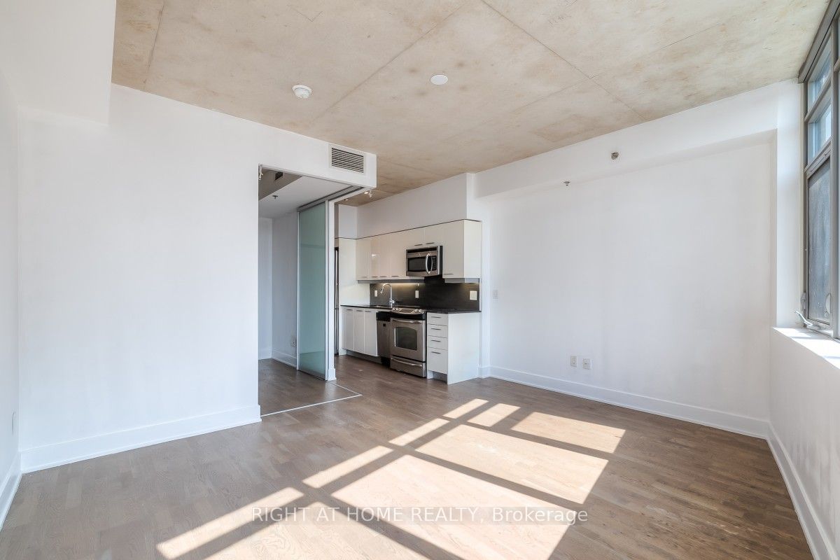 90 Trinity St, unit 408 for rent - image #8