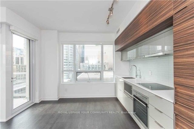 88 Scott St, unit 1011 for rent - image #13