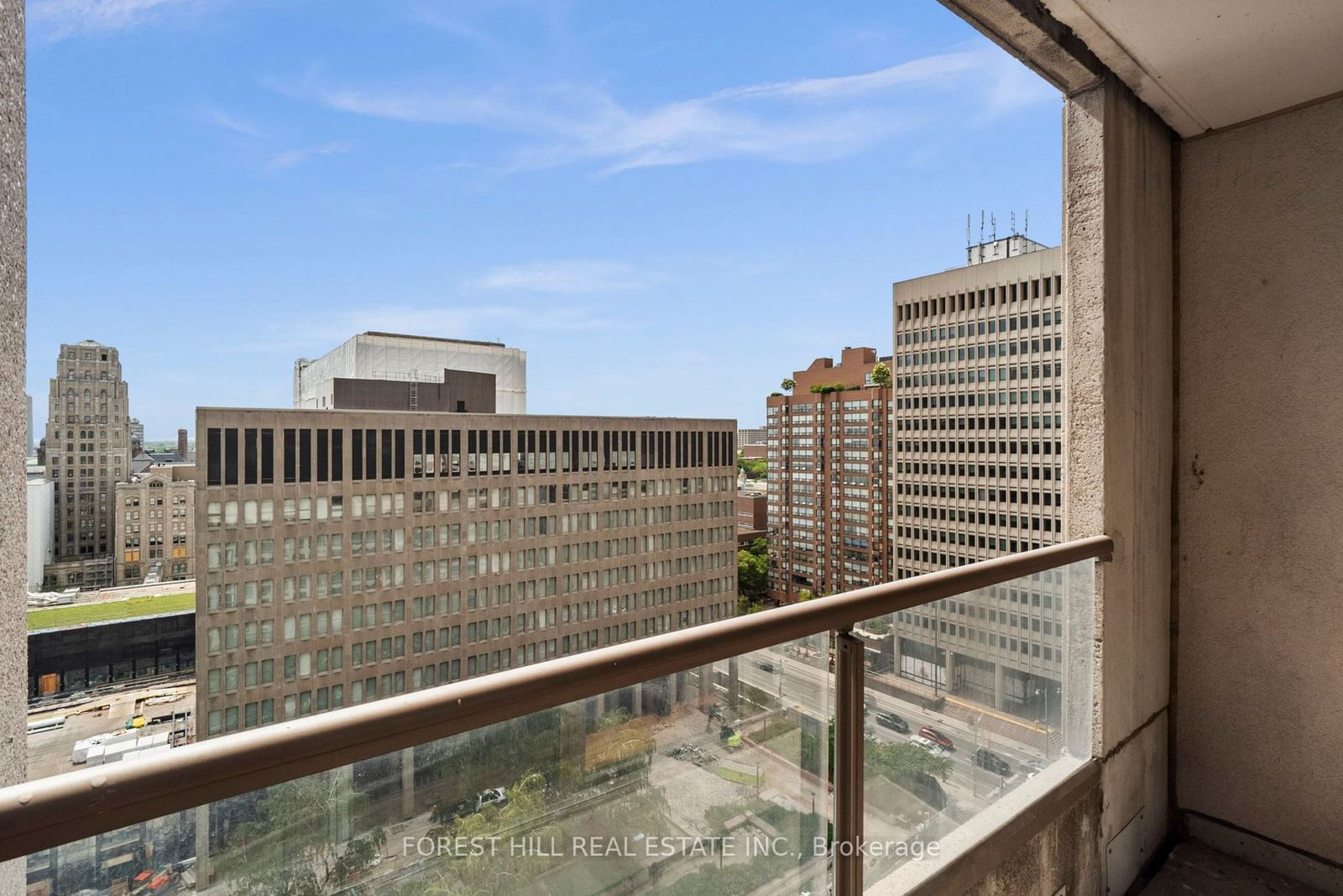 909 Bay St, unit 1602 for rent - image #7