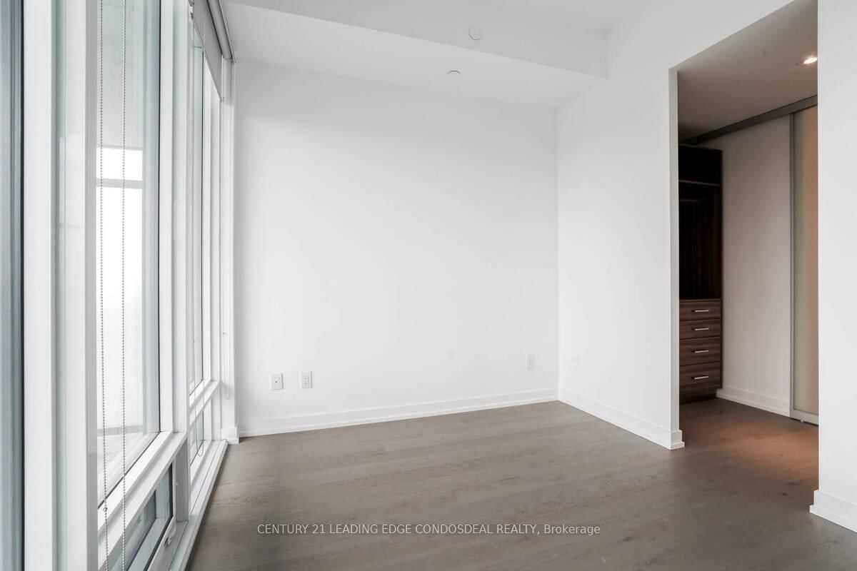 488 University Ave, unit 3512 for rent - image #12