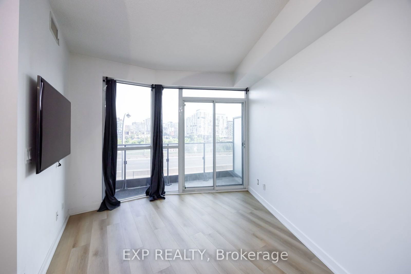 50 BRUYERES Mews, unit 902 for rent - image #12