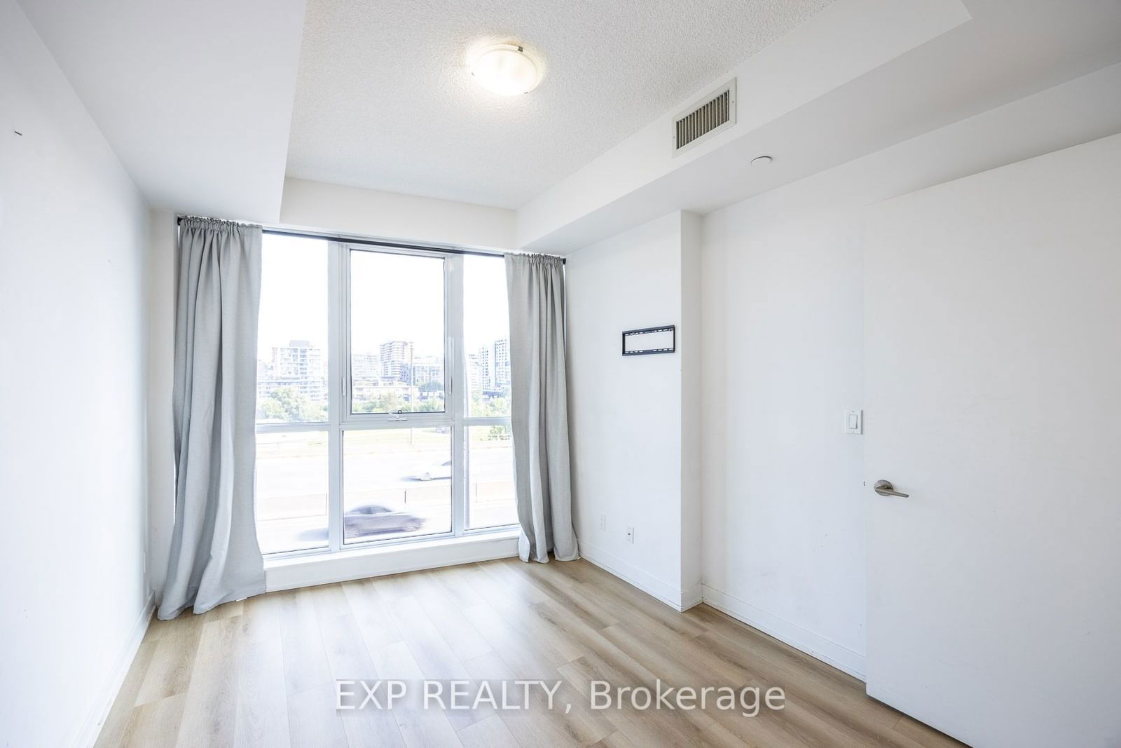 50 BRUYERES Mews, unit 902 for rent - image #17