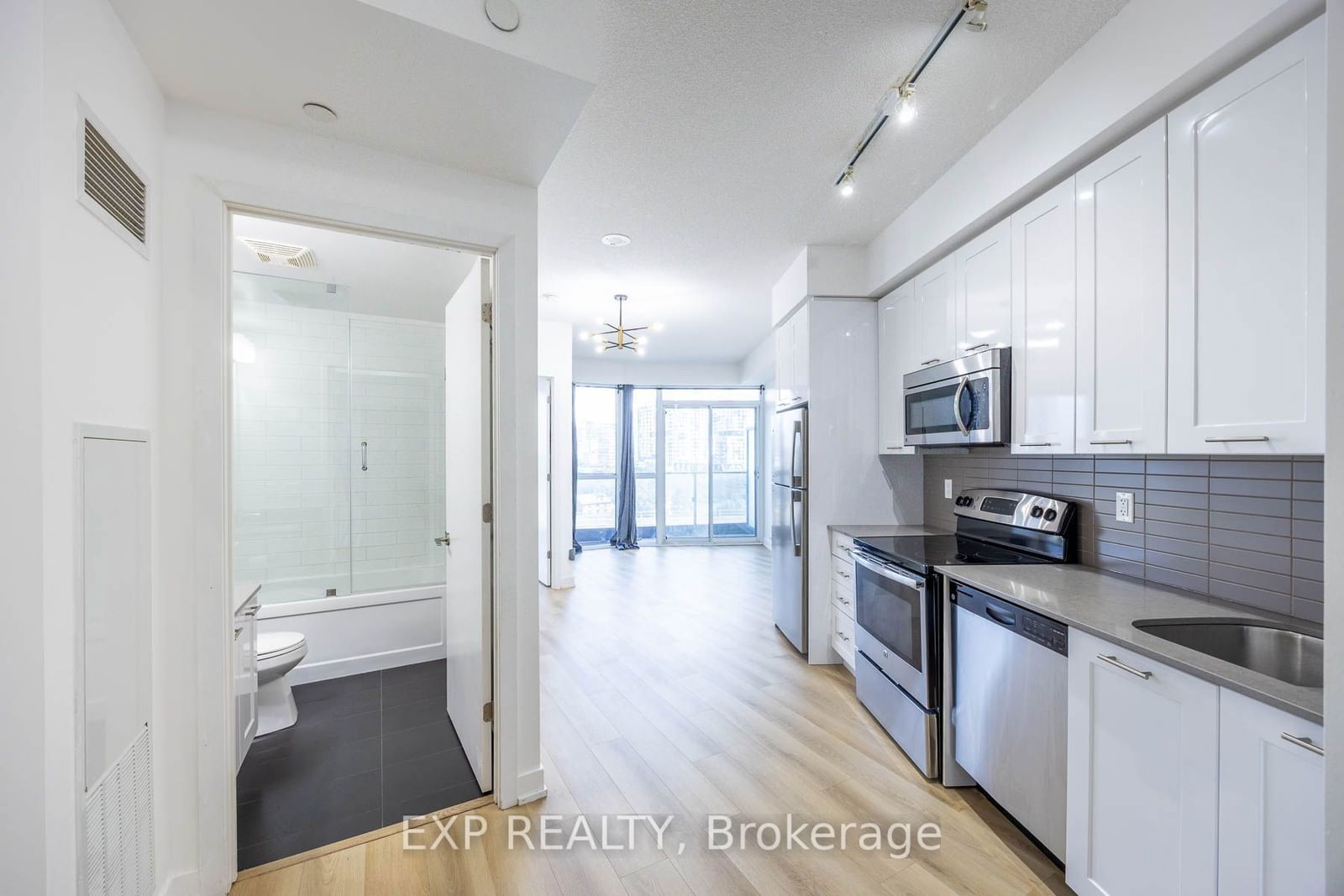 50 BRUYERES Mews, unit 902 for rent - image #8