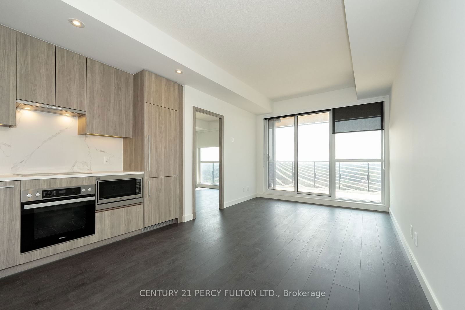 27 McMahon Dr, unit 1703 for sale - image #11