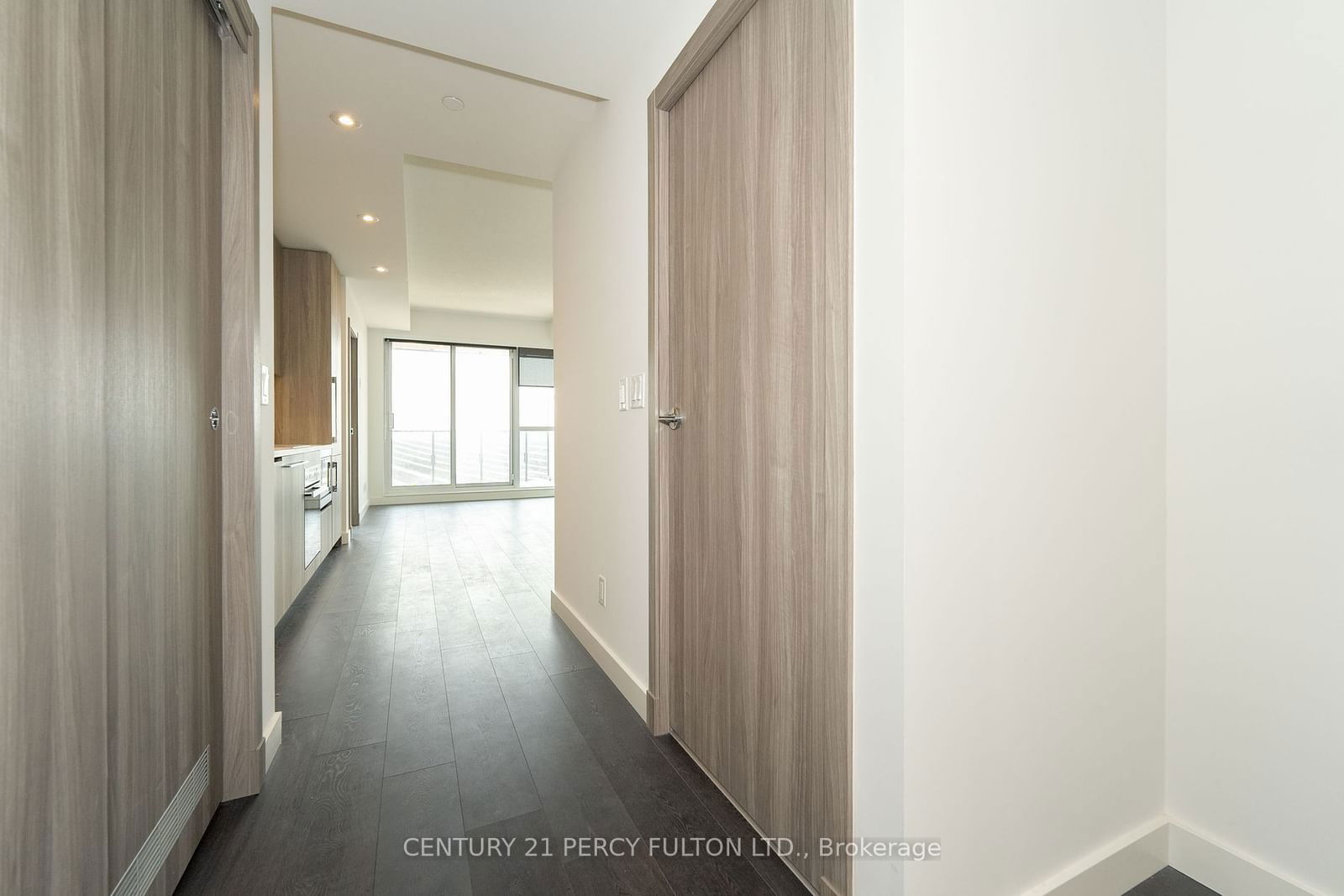 27 McMahon Dr, unit 1703 for sale - image #8