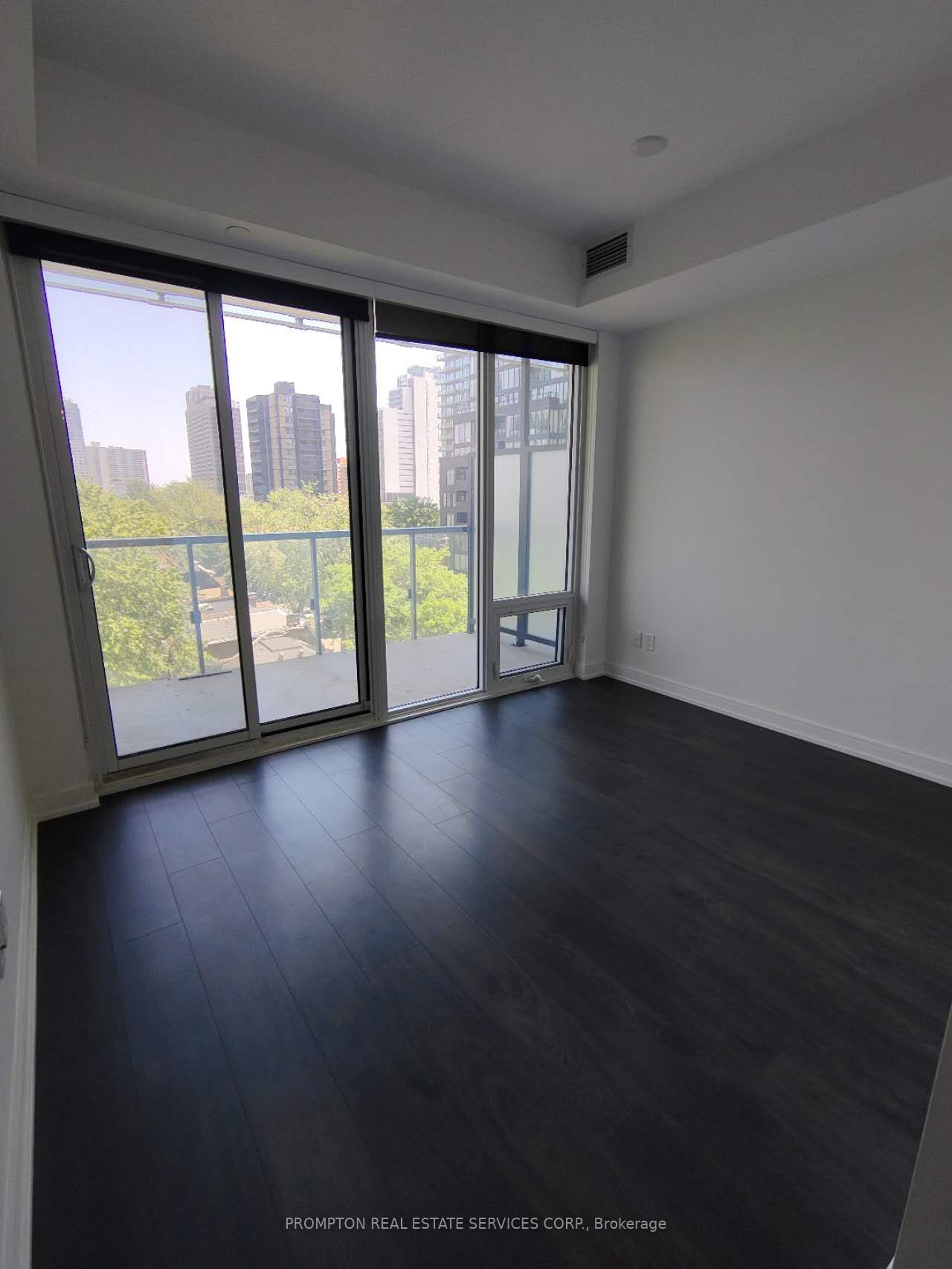 3 Gloucester St, unit 705 for rent