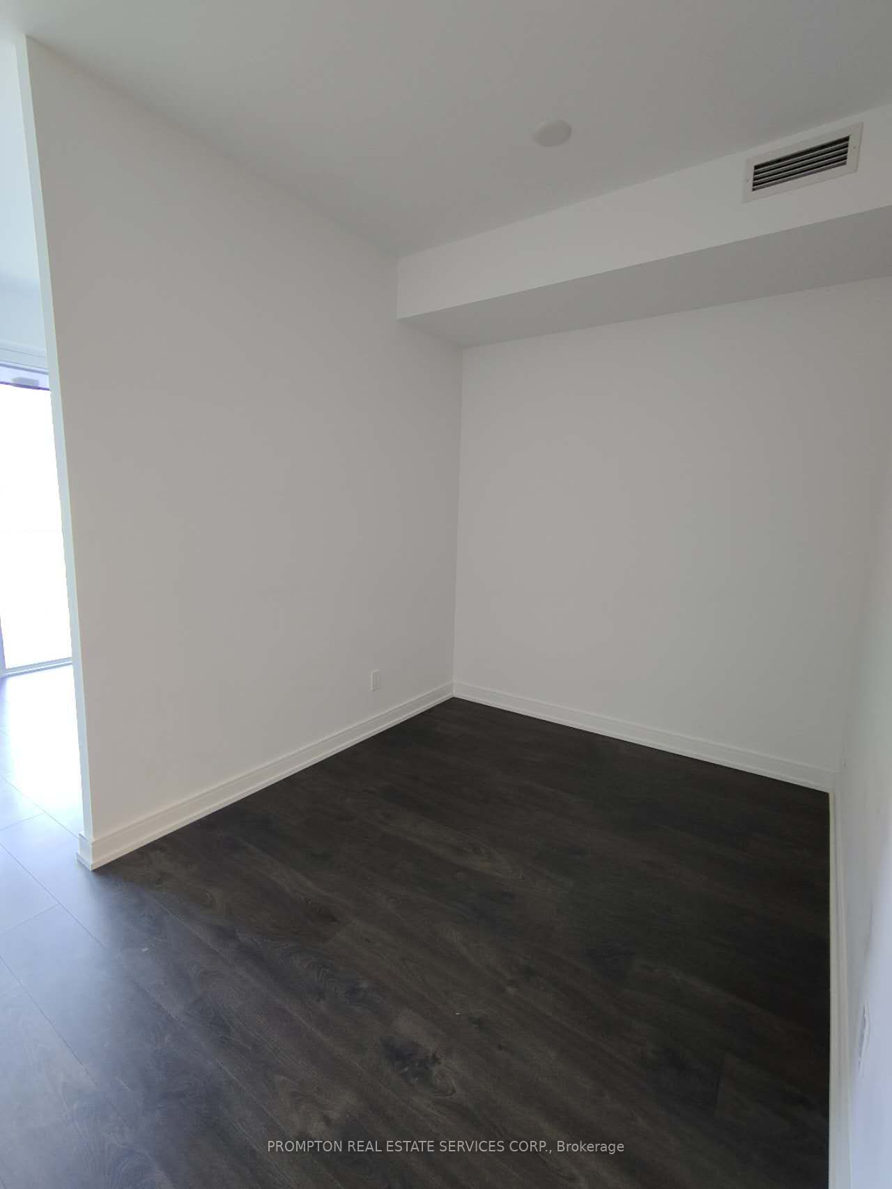 3 Gloucester St, unit 705 for rent - image #4