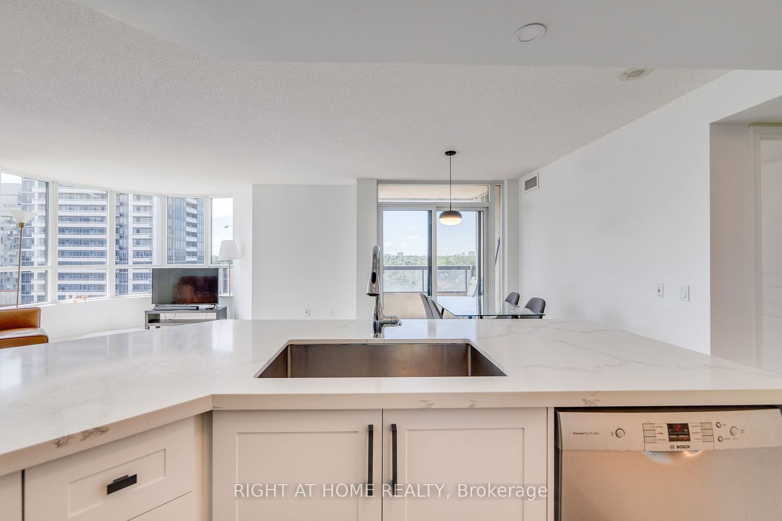 5 Northtown Way, unit 702 for sale - image #16