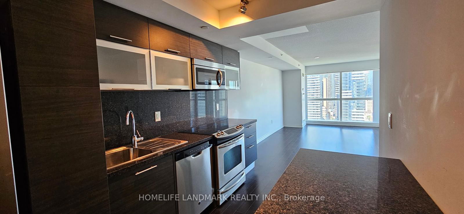 386 Yonge St St, unit 2520 for rent - image #17