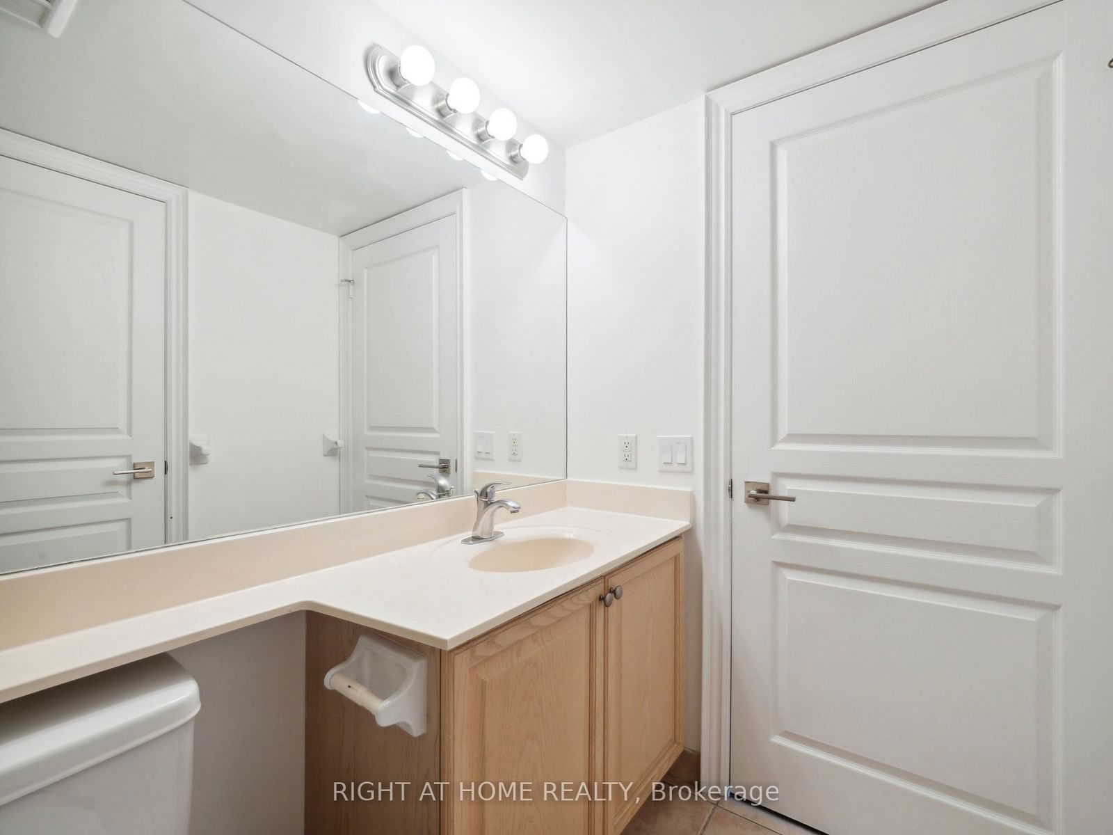 10 Northtown Way, unit 1601 for rent - image #14