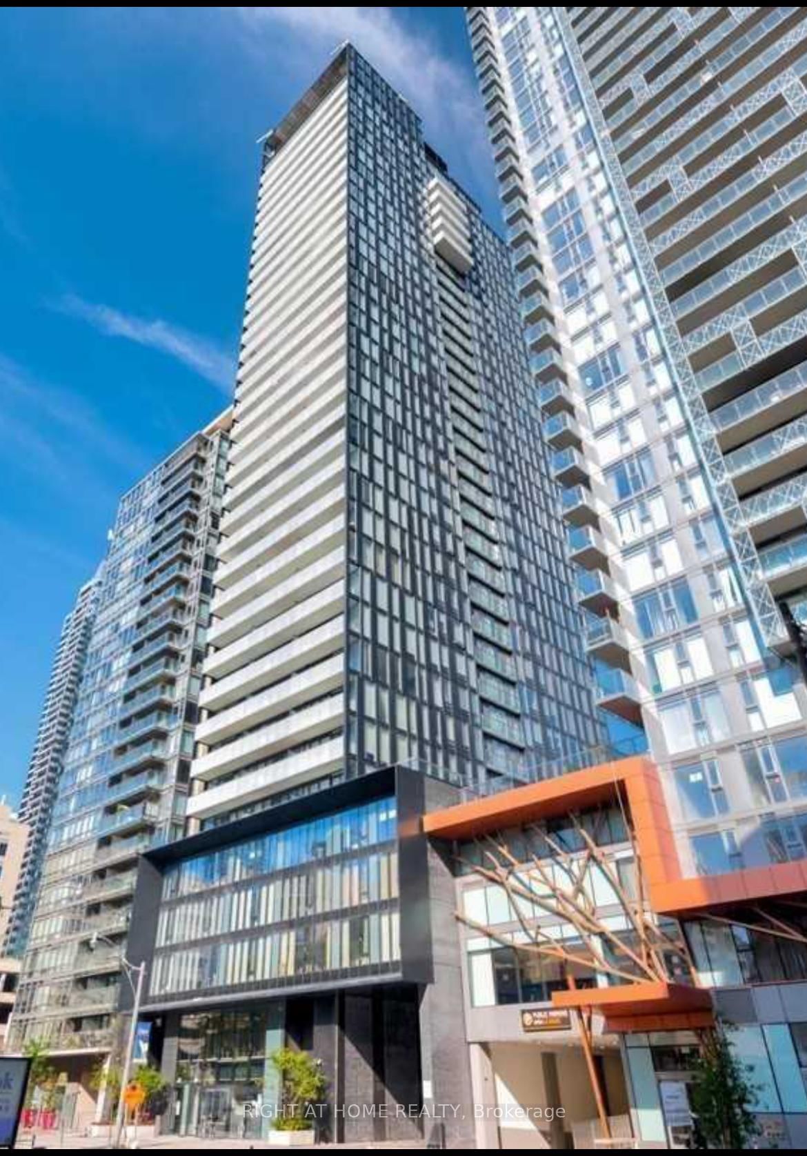 28 Wellesley St E, unit 1709 for rent - image #2