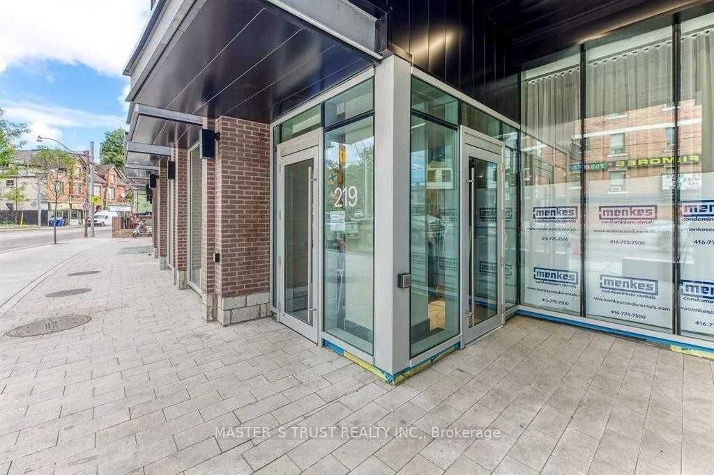 219 Dundas St E, unit 1511 for rent - image #2