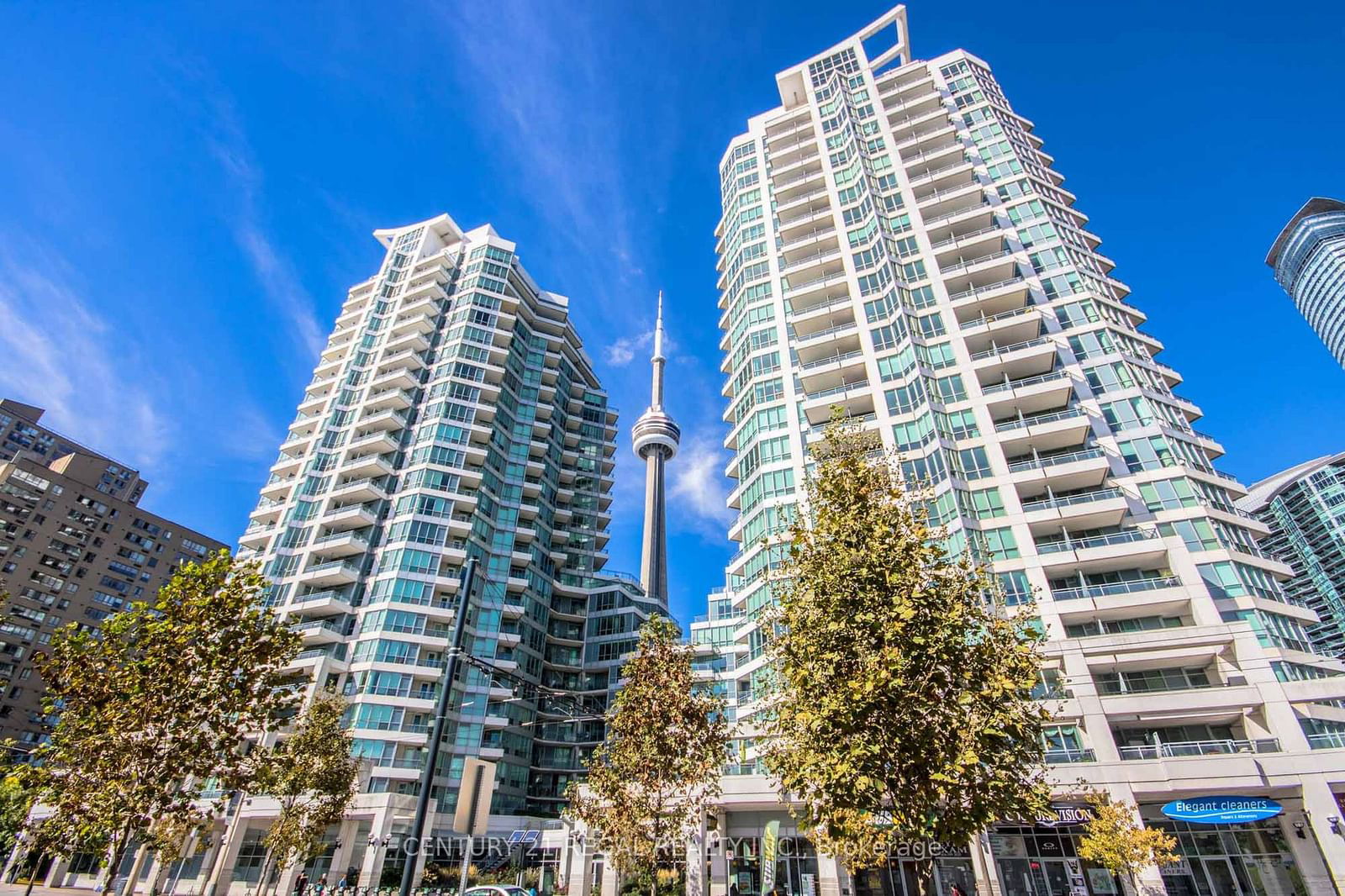 228 Queens Quay W, unit 816 for rent - image #1