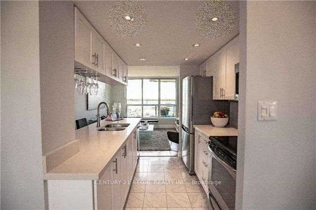 228 Queens Quay W, unit 816 for rent - image #8