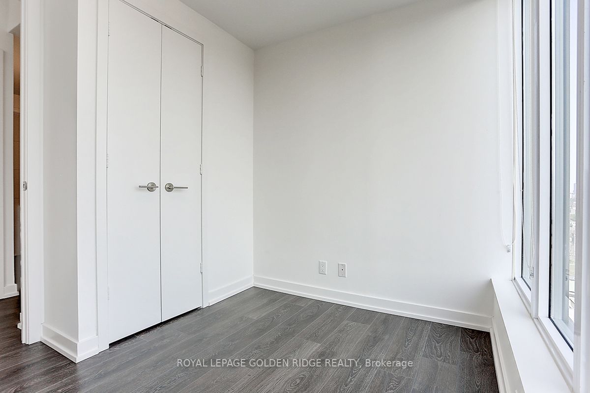 203 College St, unit 2708 for rent