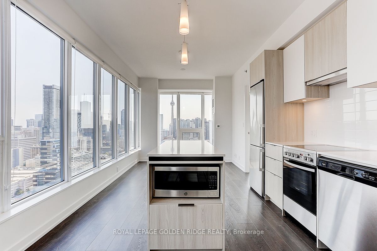 203 College St, unit 2708 for rent - image #5