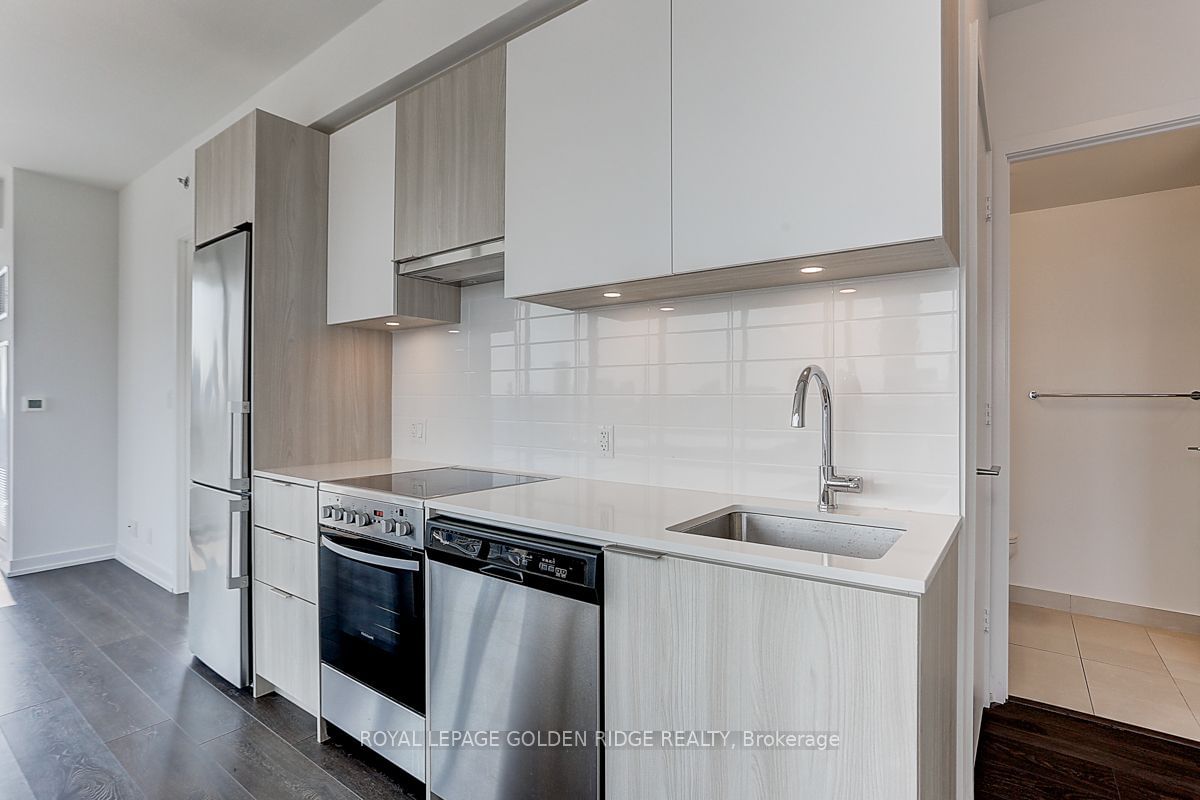 203 College St, unit 2708 for rent - image #8