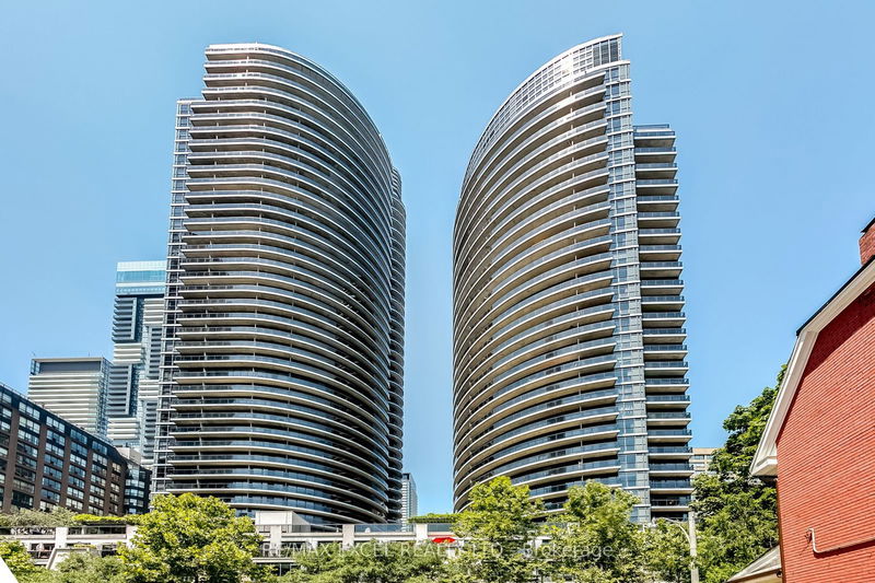 21 Carlton St, unit 902 for rent - image #1