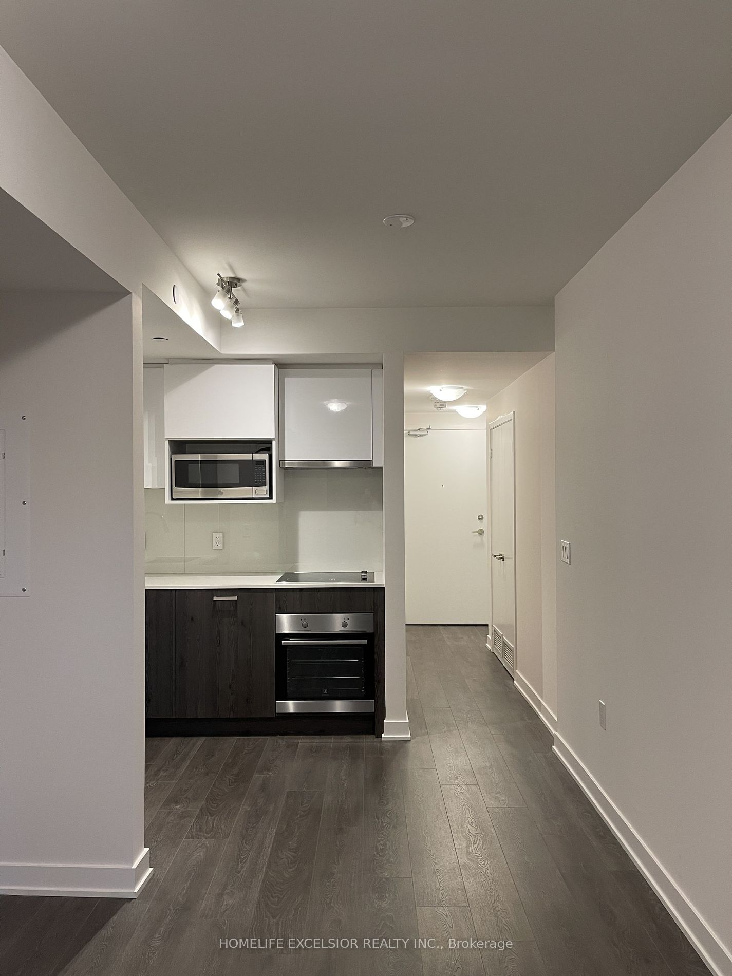 195 Redpath Ave, unit 914 for rent