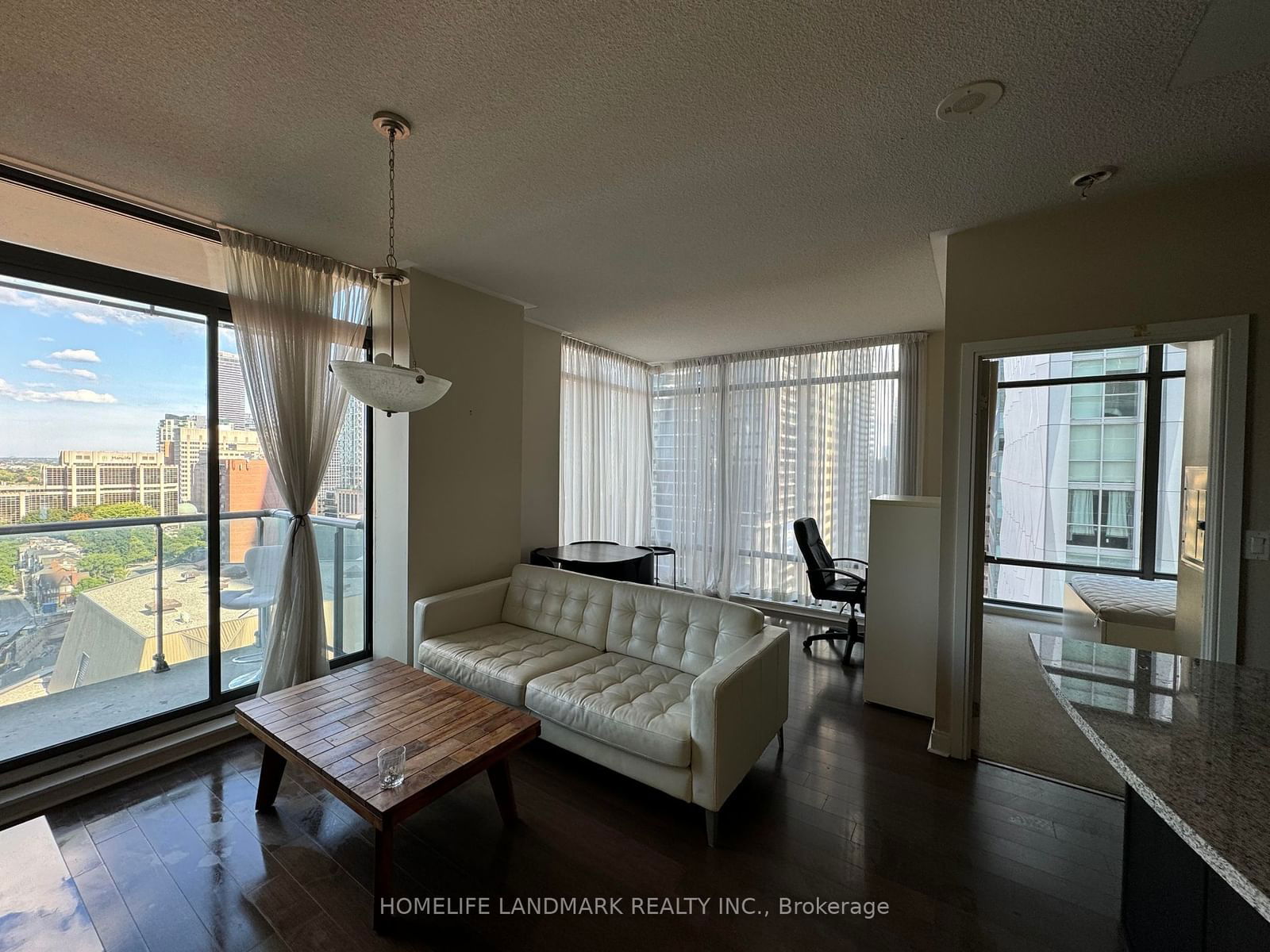 18 Yorkville Ave, unit 1602 for rent - image #1