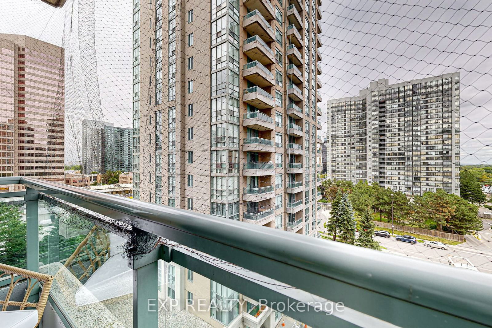 3 Pemberton Ave, unit 805 for sale - image #32