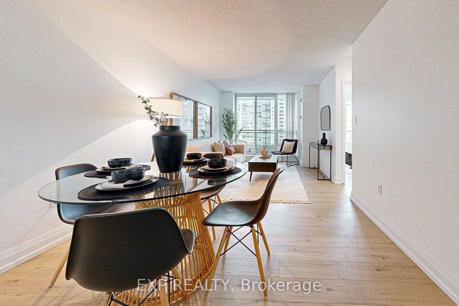 3 Pemberton Ave, unit 805 for sale - image #9