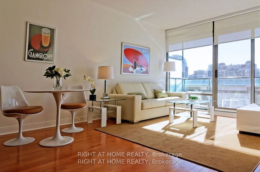 18 Yorkville Ave, unit 1306 for rent - image #2