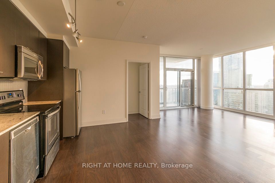 88 Sheppard Ave E, unit 3204 for rent - image #13