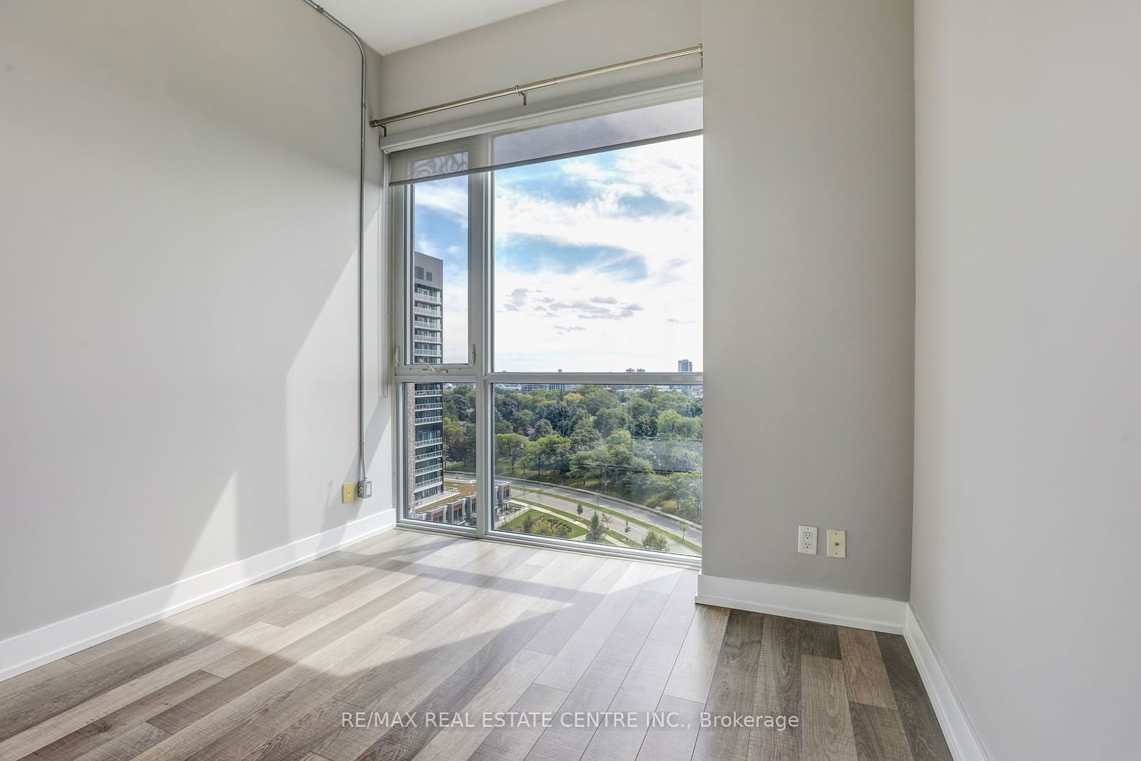 75 The Donway W, unit 1110 for rent - image #11