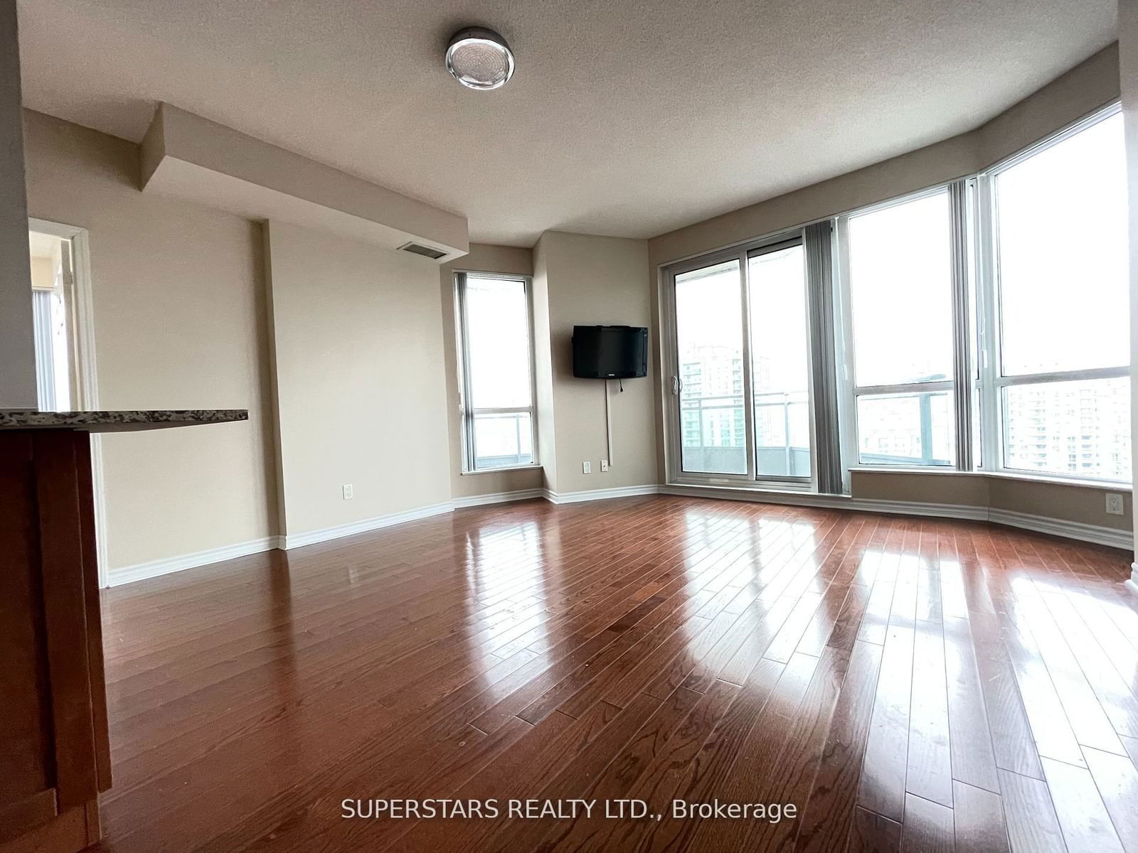 18 Holmes Ave, unit 2010 for rent - image #11