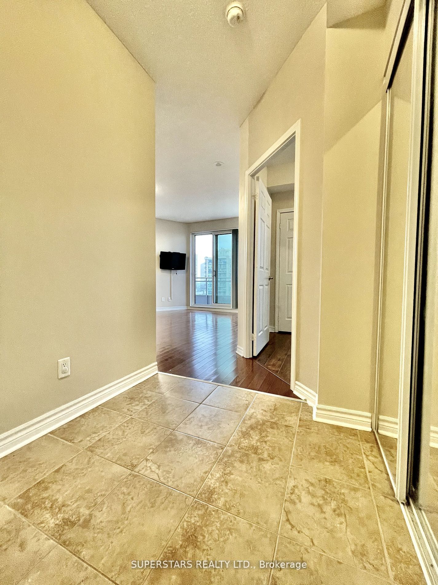 18 Holmes Ave, unit 2010 for rent - image #8