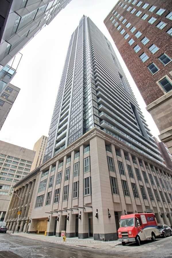 70 Temperance St, unit 812 for rent - image #1