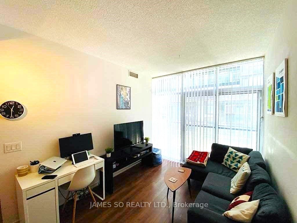 36 Lisgar St, unit 811E for rent