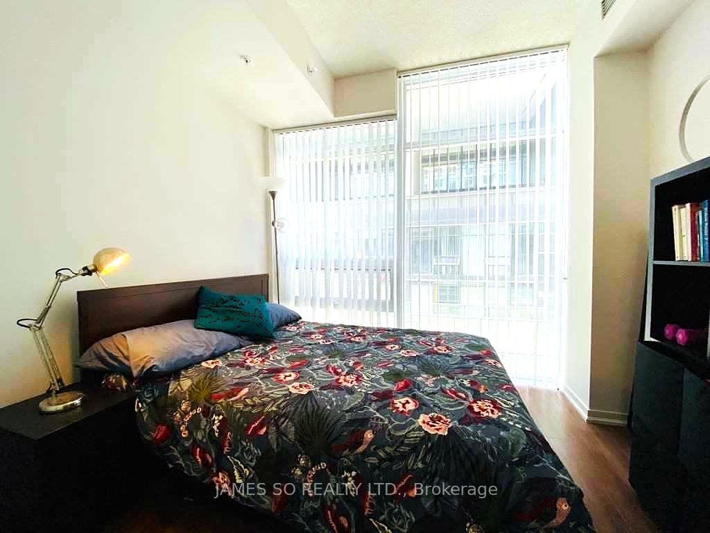 36 Lisgar St, unit 811E for rent